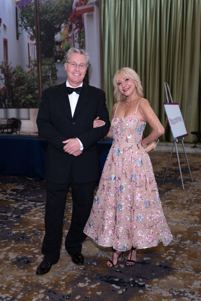 Bob Nowak, Tina Raham Stewart at the Alley Theatre 'Tango Ball' (Photo by Alida Bonifaz)