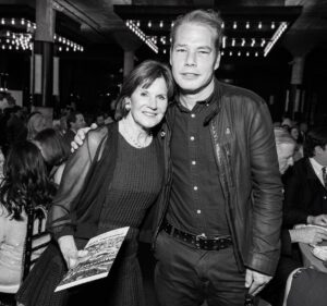 105 BLACK & WHITE 6V3A0546-X5 Judy Tate, Shepard Fairey-min