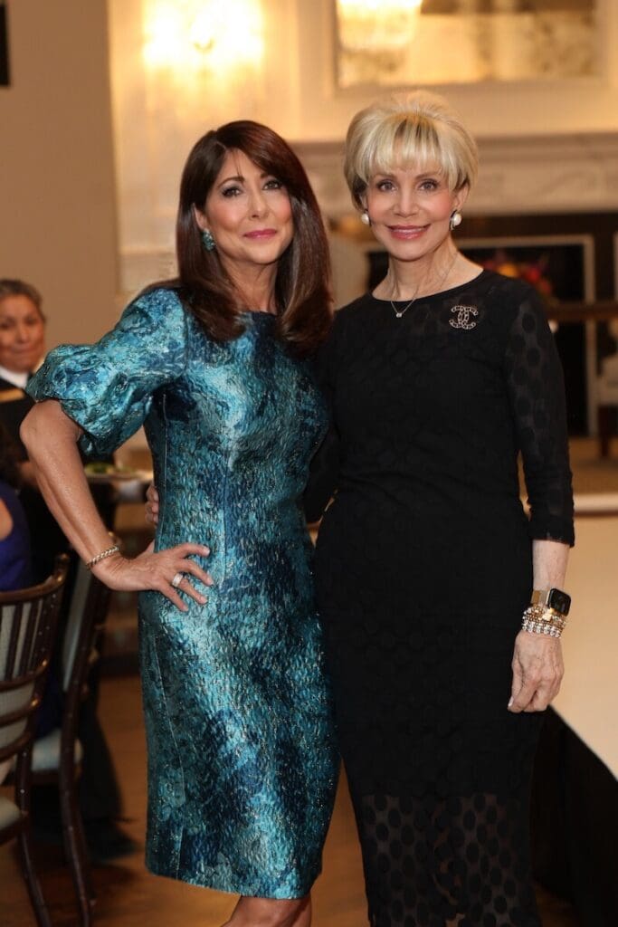 2025 Houston Symphony League president, Heidi Rockecharlie, Icon Emcee, Leisa Holland-Nelson Bowman (Photo by Priscilla Dickson)