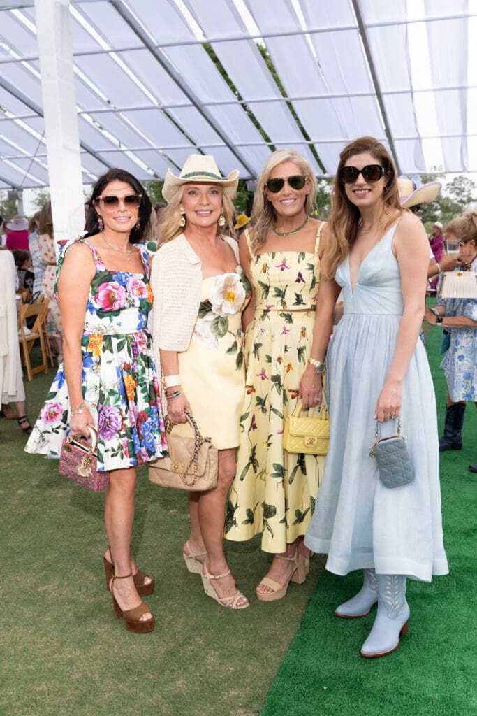 Kathy de la Mora, Melissa Juneau, Amanda Boffone, Camille Connelly at the US Men's Clay Court Championship, River Oaks Country Club (Photo by Daniel Ortiz)