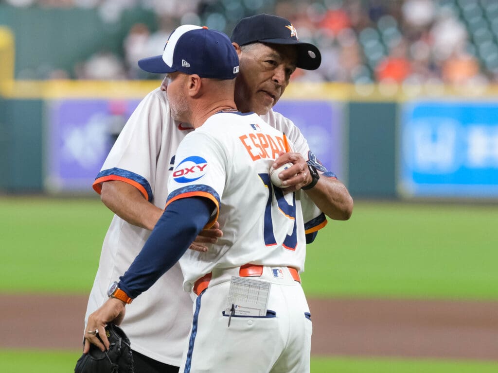 The Houston Astros honored the University of Houston Cougars men’s basketball team, and coach Kelvin Sampson, who threw out the ceremonial first pitch before the ballgame against the Toronto Blue Jays at Daikin Parrk