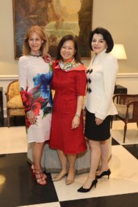 Cheryl Byington, Donna Shen and Ursula Muenzel (Photo by Priscilla Dickson)