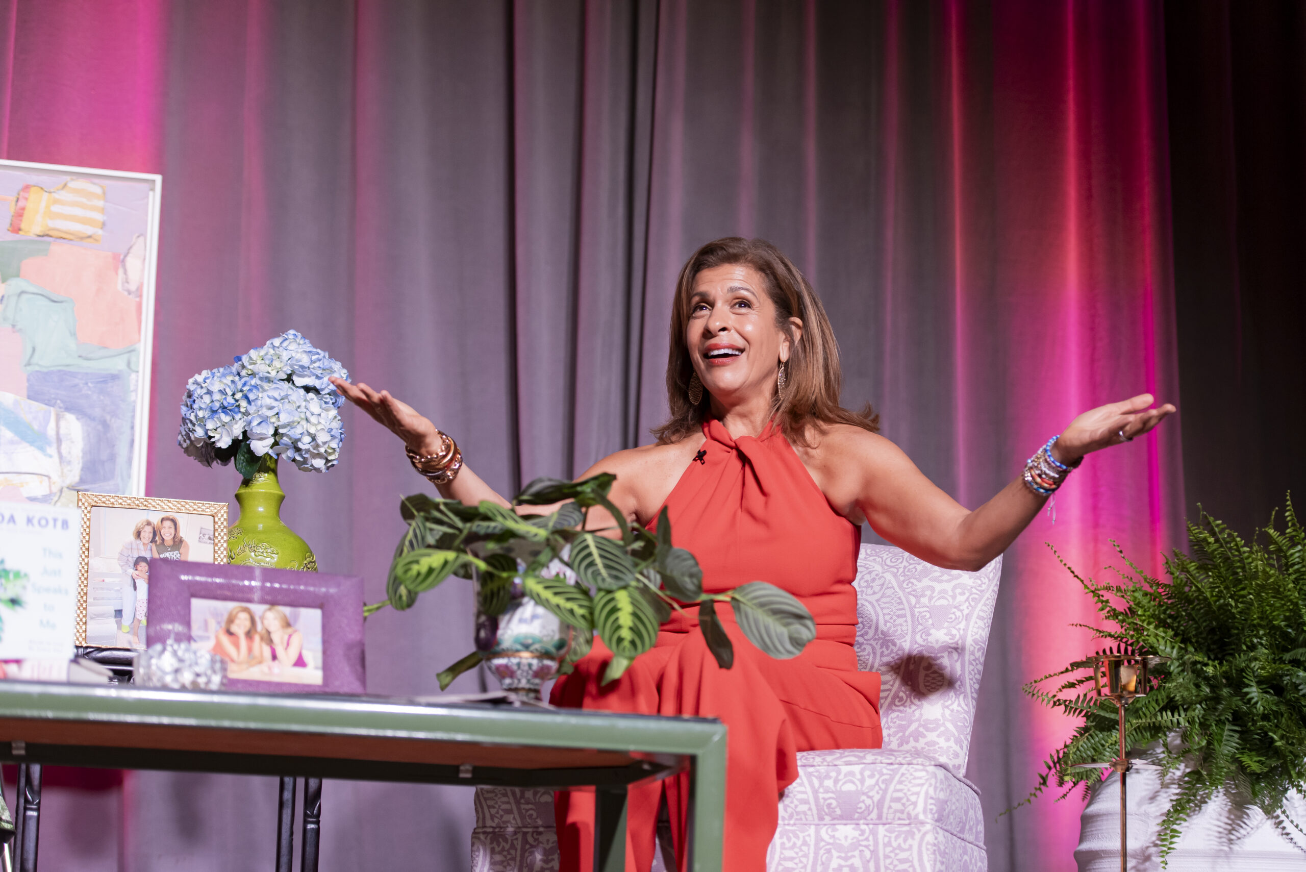Chick Lit Luncheon featured speaker Hoda Kotb (Photo by Tamytha Cameron, Celeste Cass, Thomas Garza, and Nate Rehlander) (Photo by Tamytha Cameron, Celeste Cass, Thomas Garza, and Nate Rehlander)