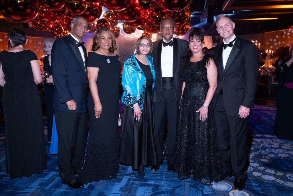 Ken & Kathy Wells, Barbara & Bill Easter, Pamela & Trent Aulbaugh at the Memorial Hermann Foundation Gala (Photo by Daniel Ortiz)
