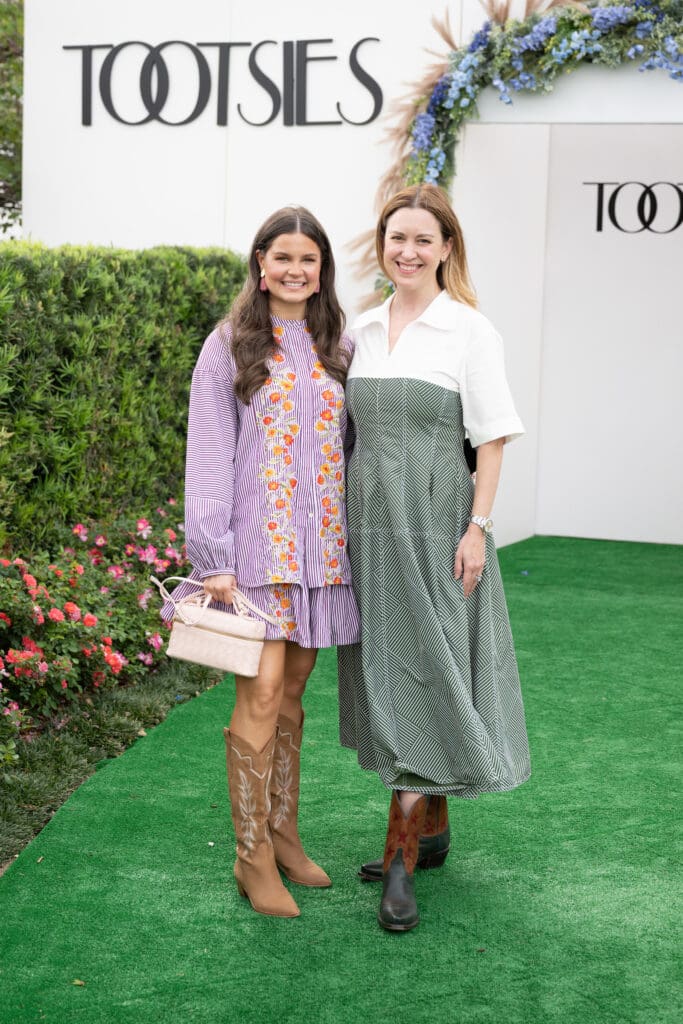  Courtney McKinney, Jennifer Howard at the US Men's Clay Court Championship tennis luncheon at River Oaks Country Club (Photo by Wilson Parish)