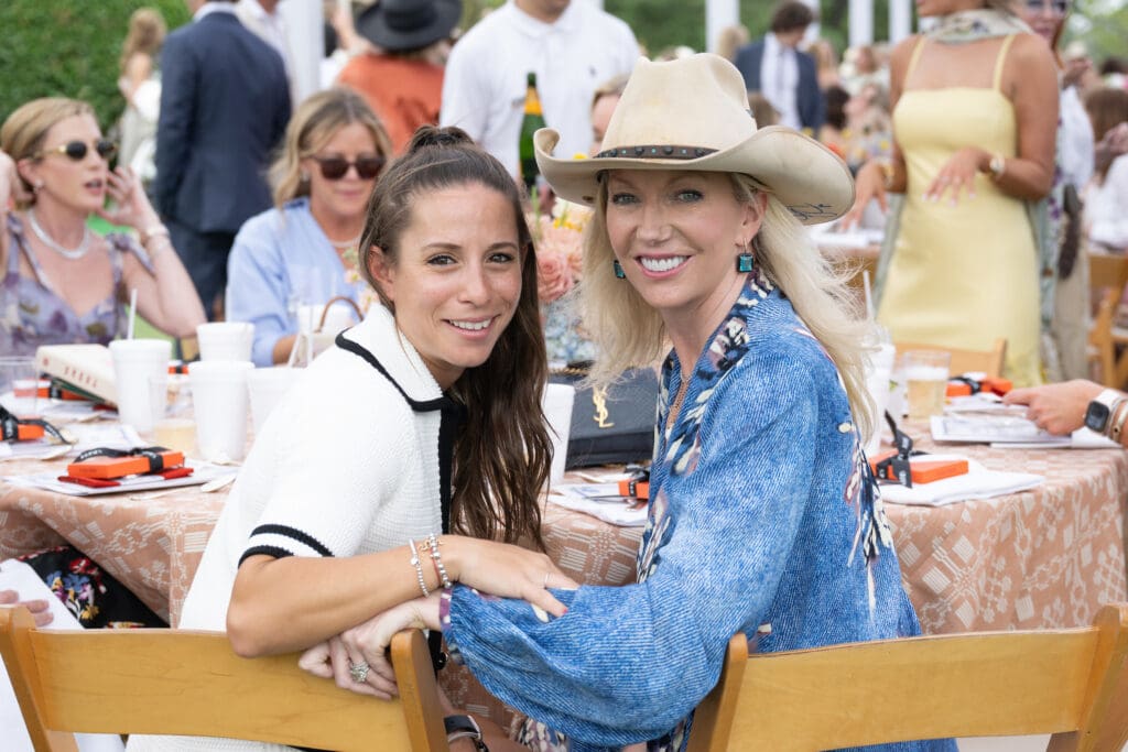 Samantha Vulpis, Susan Vick at the US Men's Clay Court Championship at River Oaks Country Club (Photo by Wilson Parish)