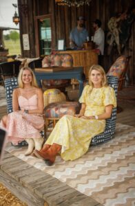 Elizabeth Pollock and Christy Doramus (Photo by José Rodríguez)