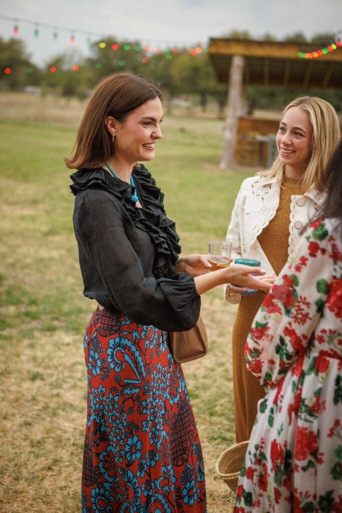 Lily Barfield and Elaina Fagan (Photo by José Rodríguez)