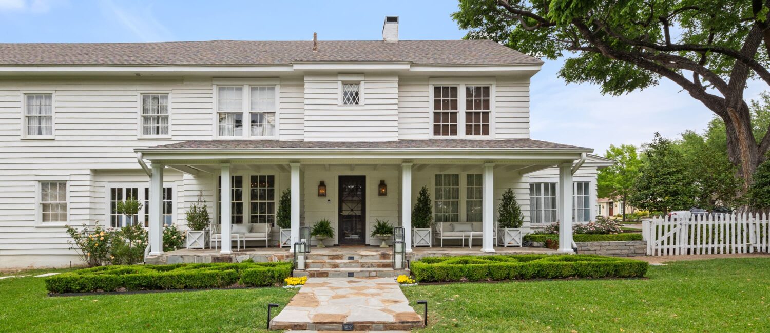 1720 Western Avenue (Photo by Freeze Media FW)