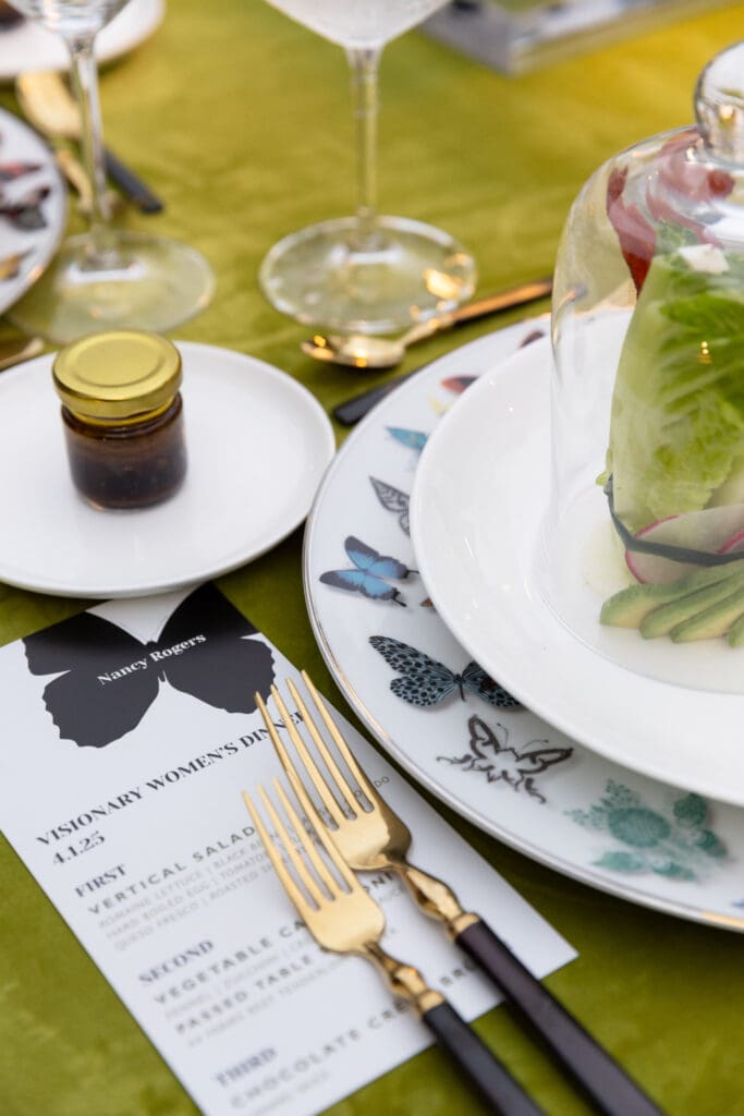 The chic table set by Todd Events (Photo by Kaitlin Saragusa)