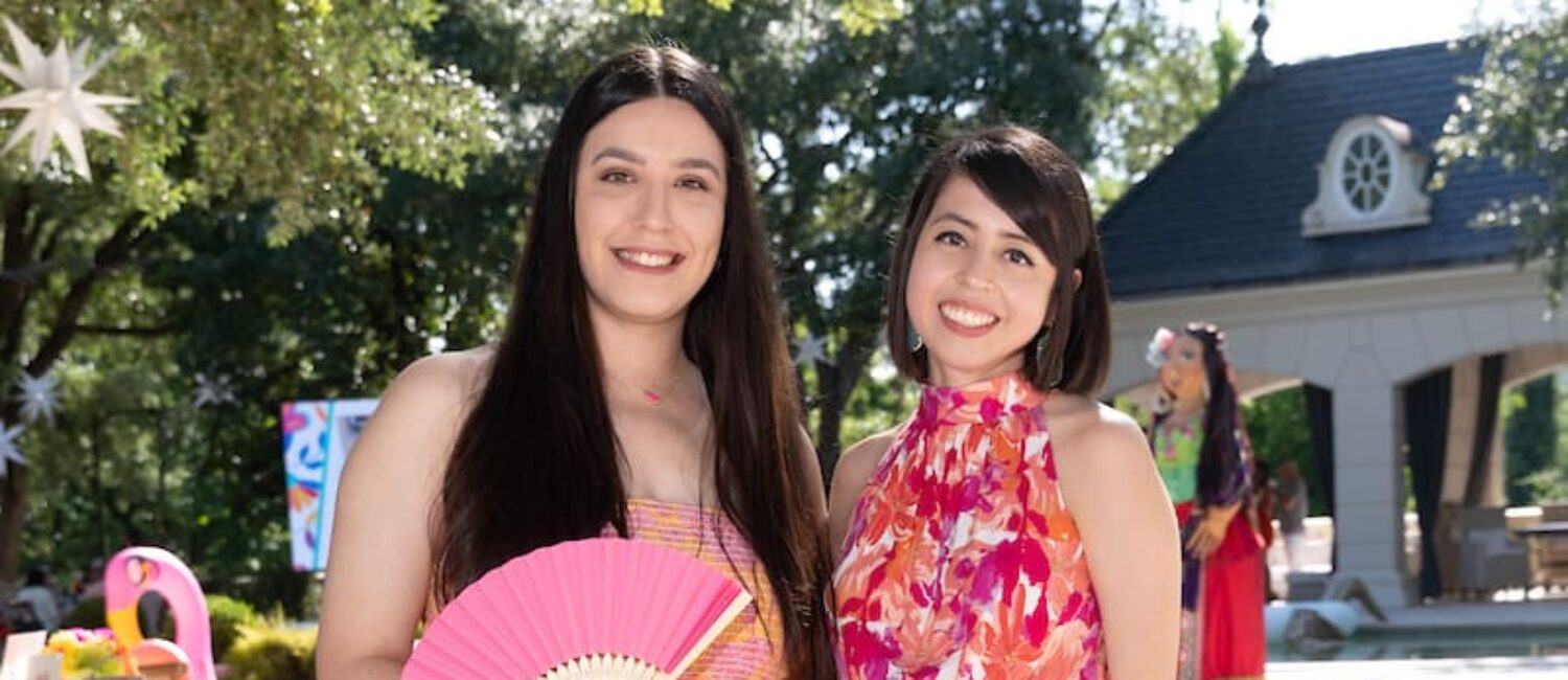 Carolina Meza, Elena Chevez