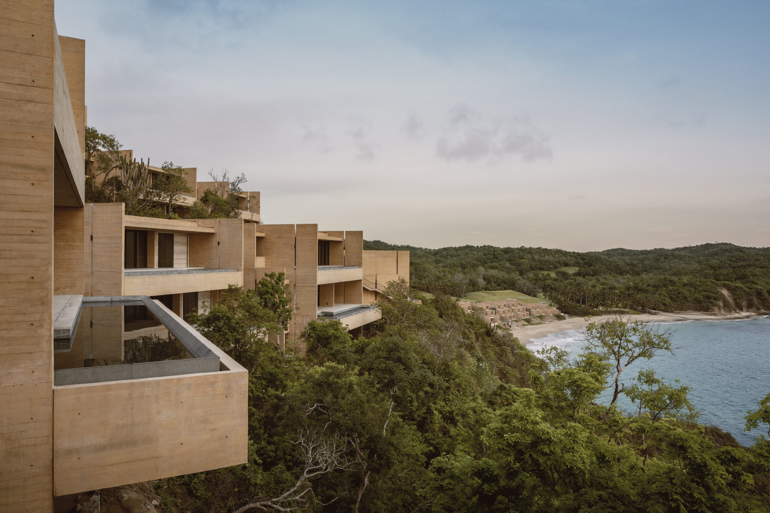 CesarBejar_Cliffside (11) (Photo by Courtesy Four Seasons Tamarindo)