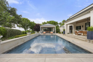 1128 Shady Oaks Lane