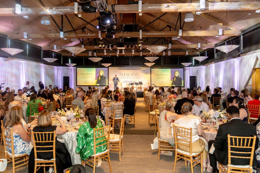 An intimate guest list of 125 people gathered in "floral chic" at the Dallas Arboretum and Botanical Garden to “Imagine: A World Without Alzheimer's.”  (Photo by Hien Bui)