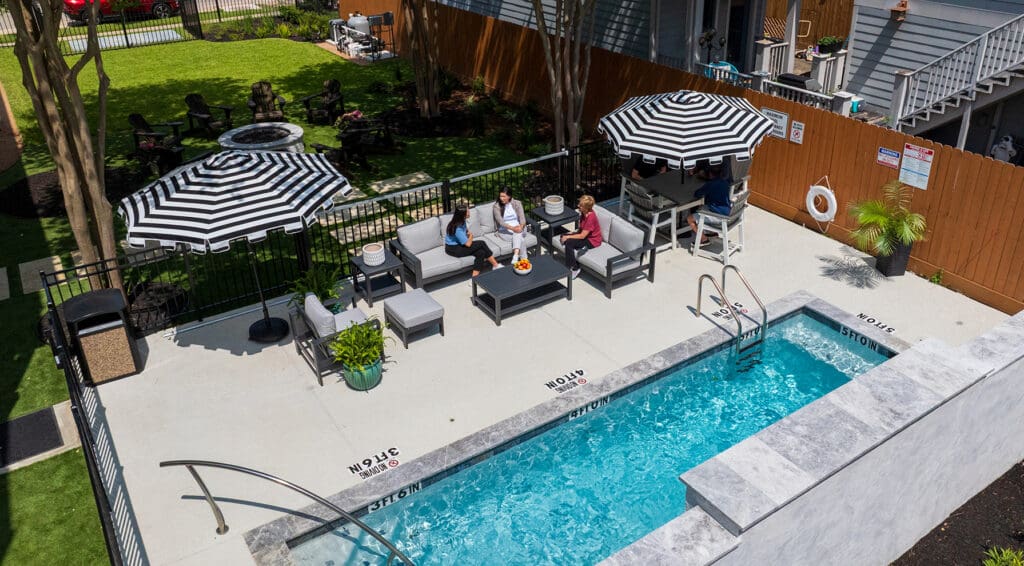 Resident clients receive treatment and counseling within an environment designed with resort-like amenities including a complete gym (under the supervision of a doctor of chiropractic medicine), heated pool with aqua therapy, infrared sauna and cold plunge, around-the-clock nursing staff, and a full-time chef and registered dietitian.
