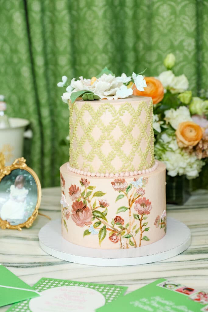Heather Almond's Chinoiserie  birthday cake by Yen Kieu of Delectable Décor. (Photo by Priscilla Dickson)