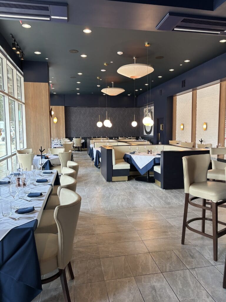 The expansion of Azzurro allowed the restaurant to lengthen the bar and add 66 seats to the existing space. (Photo by Laura Landsbaum)