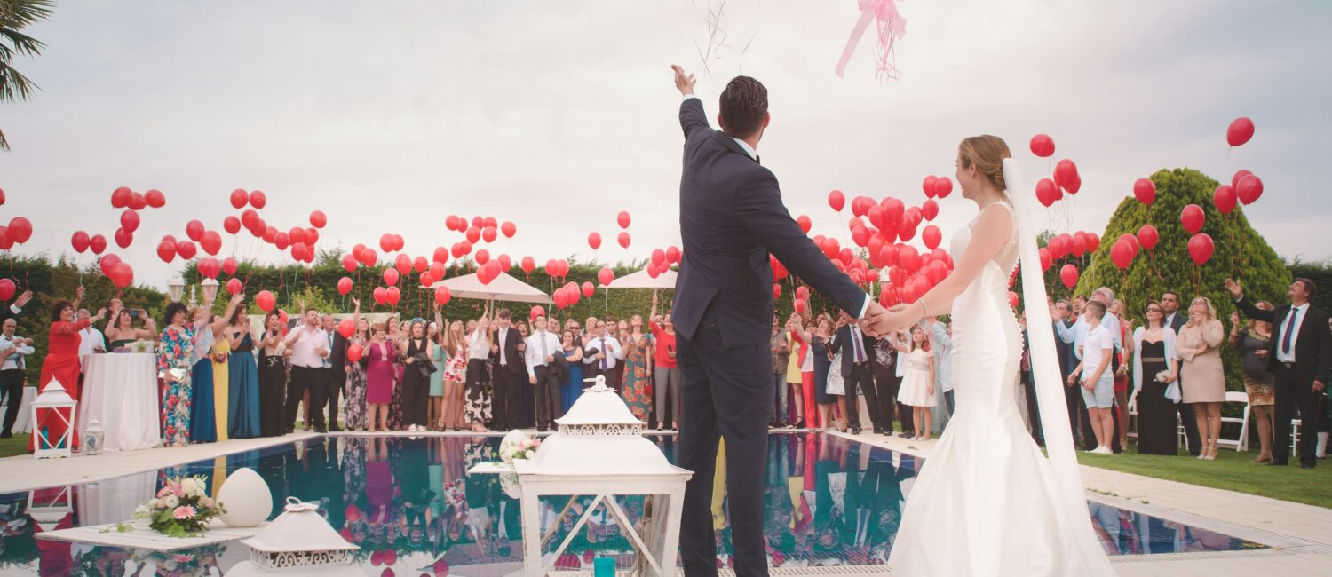 wedding guest etiquette