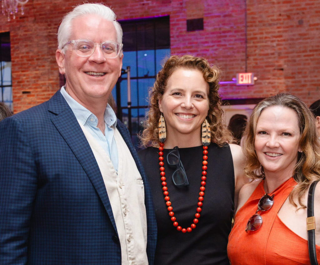 Steve Satterwhite & Glasstire founder Rainey Knudson, Eleanor Williams at the 2025 Glasstire Party & Auction (Photo by Jenny Antill Clifton)