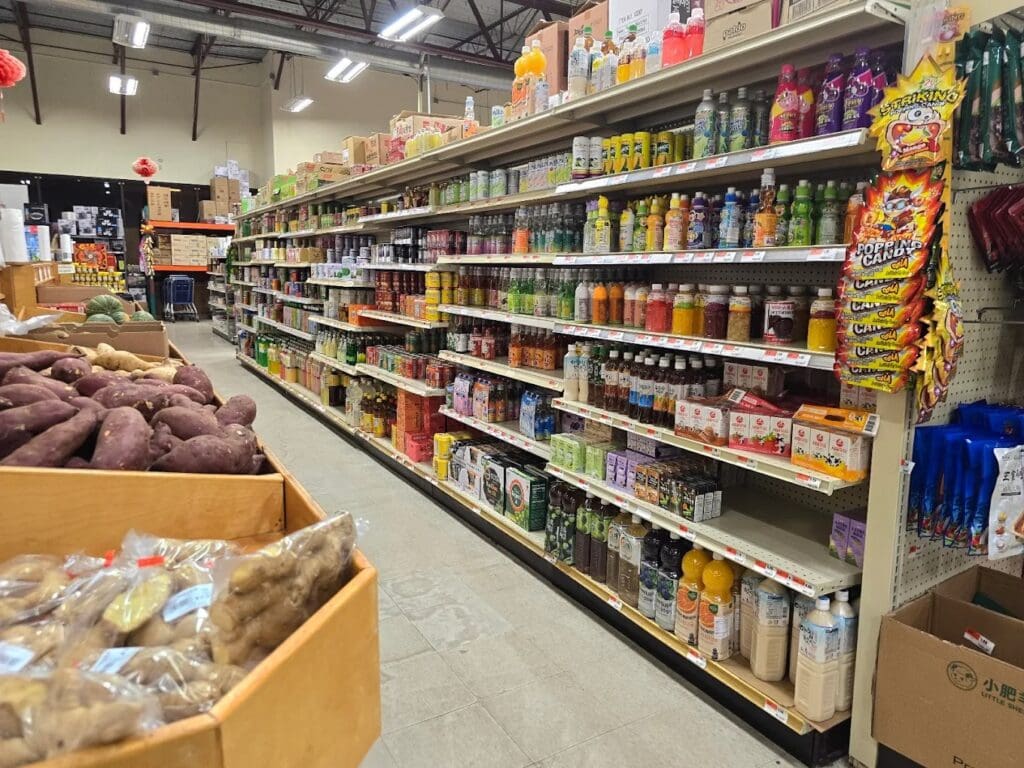 Visit Yun Loy Asian Market in The Woodlands for all your Asian grocery staples.