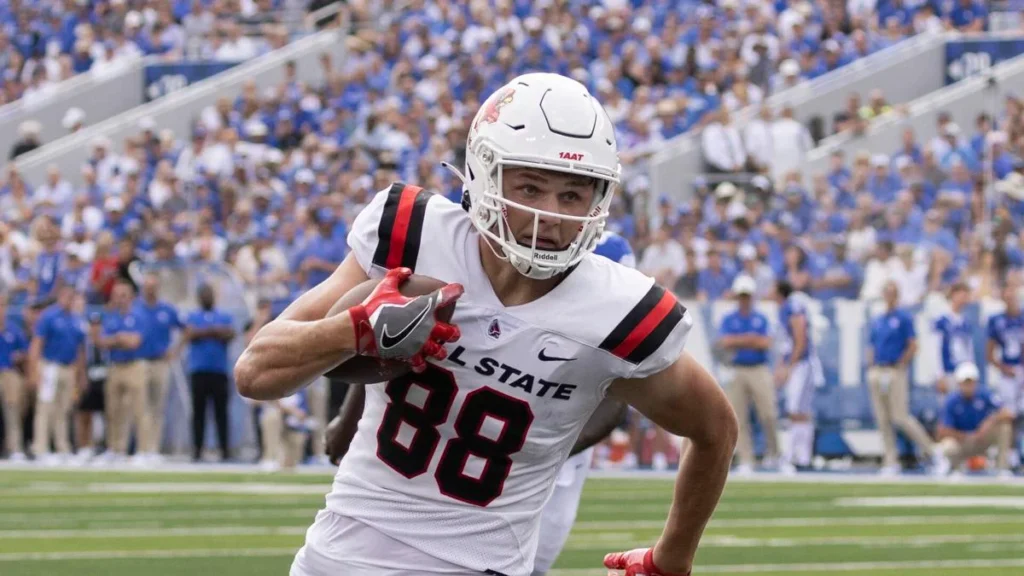 New University of Houston tight end Tanner Koziol is a physical force who can overpower smaller defensive backs.
