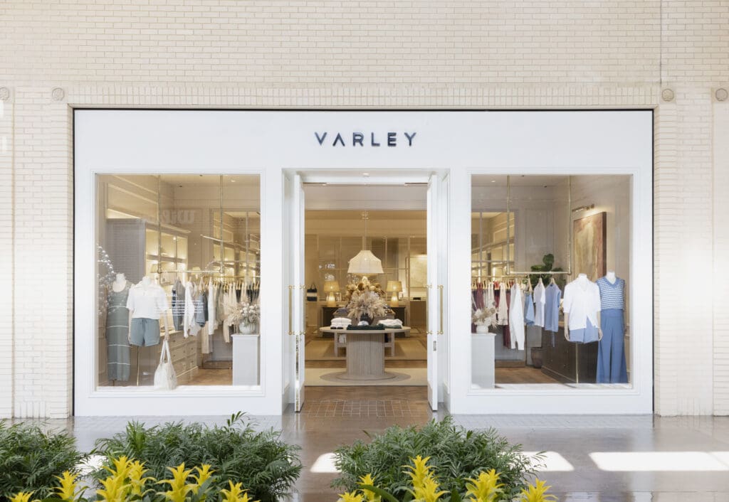 Clemons-Varley-8-25-275 (Photo by Varley)