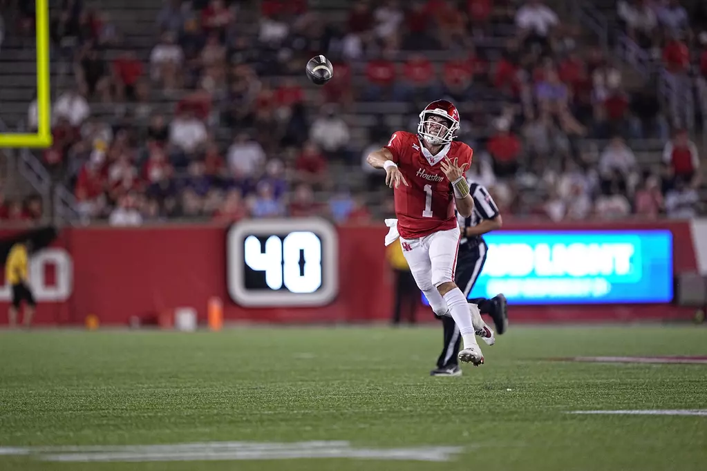 Conner Weigman made plenty of plays with his legs in his first start for the University of Houston. (Photo by Jordan Burgess/ courtesy Houston Athletics)
