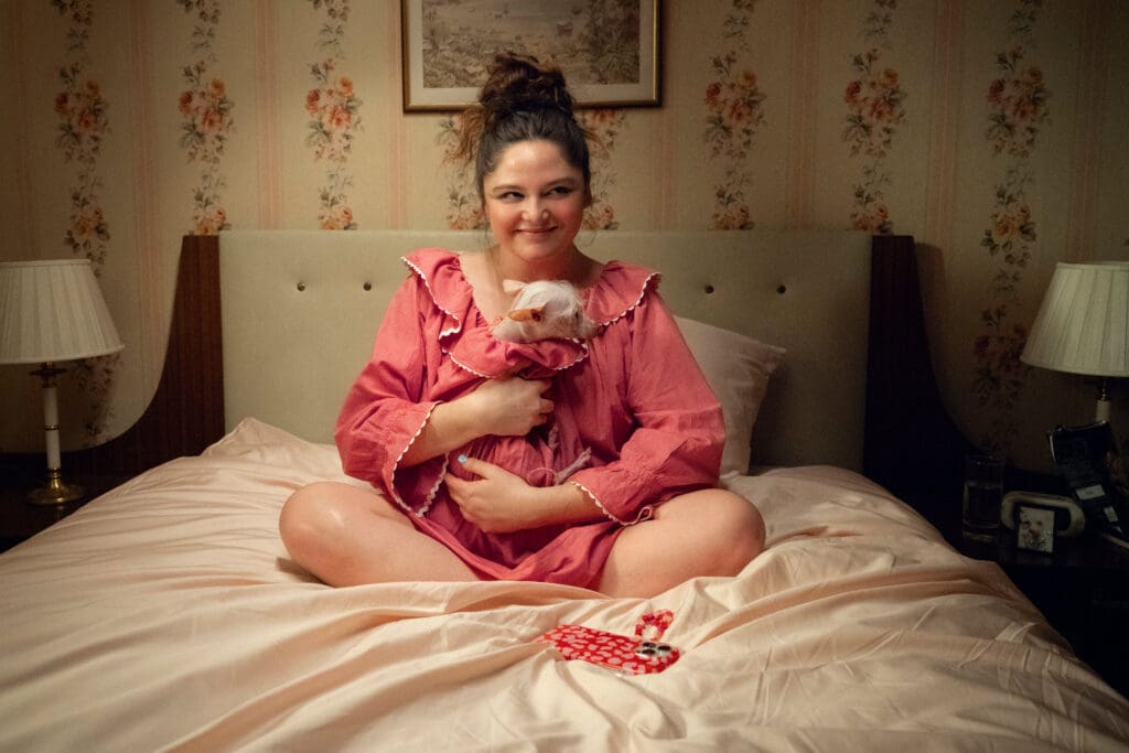 Lena Dunham's "Too Much" is a fun romantic comedy on Netflix.