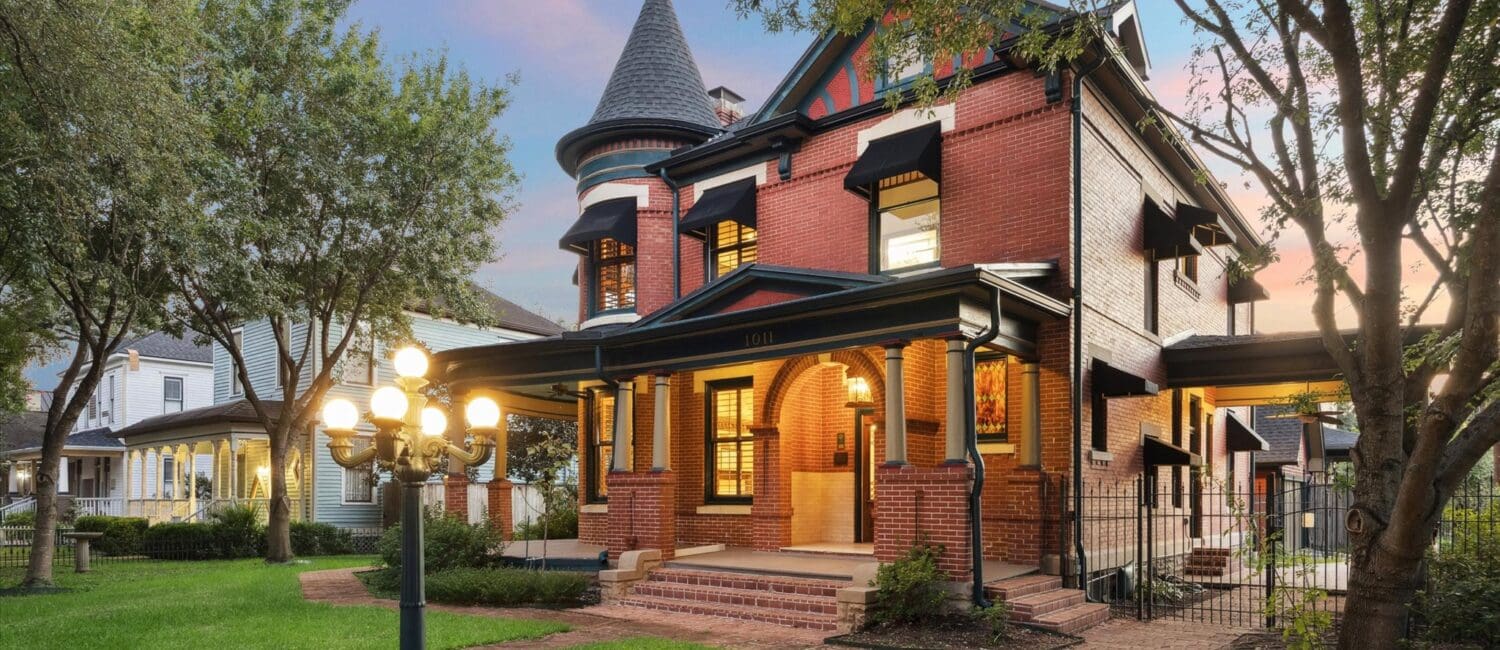 1011 Heights Blvd (Photo by TK Images)