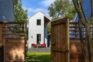 2025_Backyard_Bungalow_Exterior02 Large