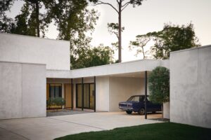 2025_HUNTERS_CREEK_HOUSE__EXTERIOR_03