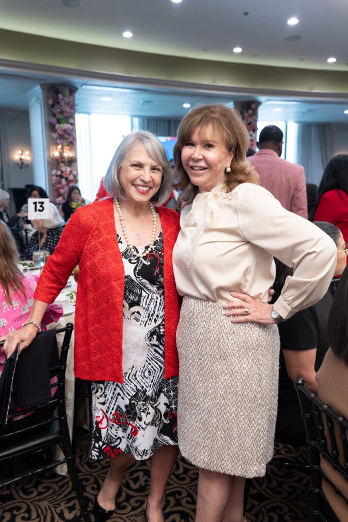 Beckie Mir, Cyndy Garza Roberts at the El Centro de Corazón 'Making a Difference' luncheon (Photo by Daniel Ortiz)