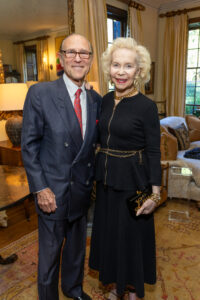 Robert Sakowit, Lynn Wyatt (Photo by Jenny Antill)