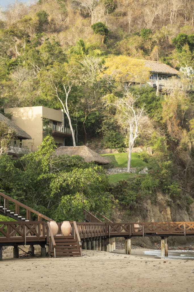 Four Seasons Private Residences gives the chance to stake permanent claim to that rare sense of place and refined hospitality that Tamarindo has captured.