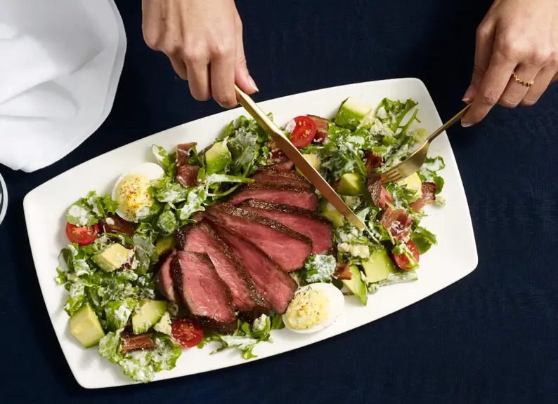 Overlooking Sundance Square, Del Frisco’s Grille pairs artfully plated steaks and shareable plates with a lively bar scene. (Courtesy)