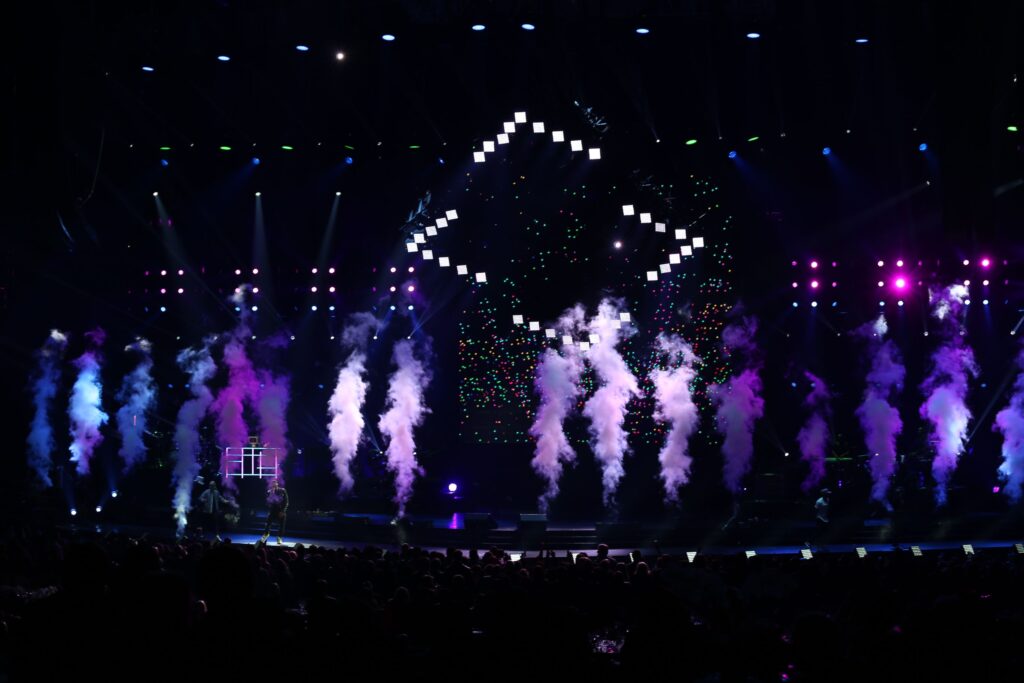 On Saturday, November 15, Rock and Roll Hall of Fame®️Inductee and philanthropist Janet Jackson and country superstar Blake Shelton are going to light up the Cotton Bowl Stadium at 7:30 pm, all in honor of United Way of Metropolitan Dallas’ 100 years of unstoppable impact in North Texas.