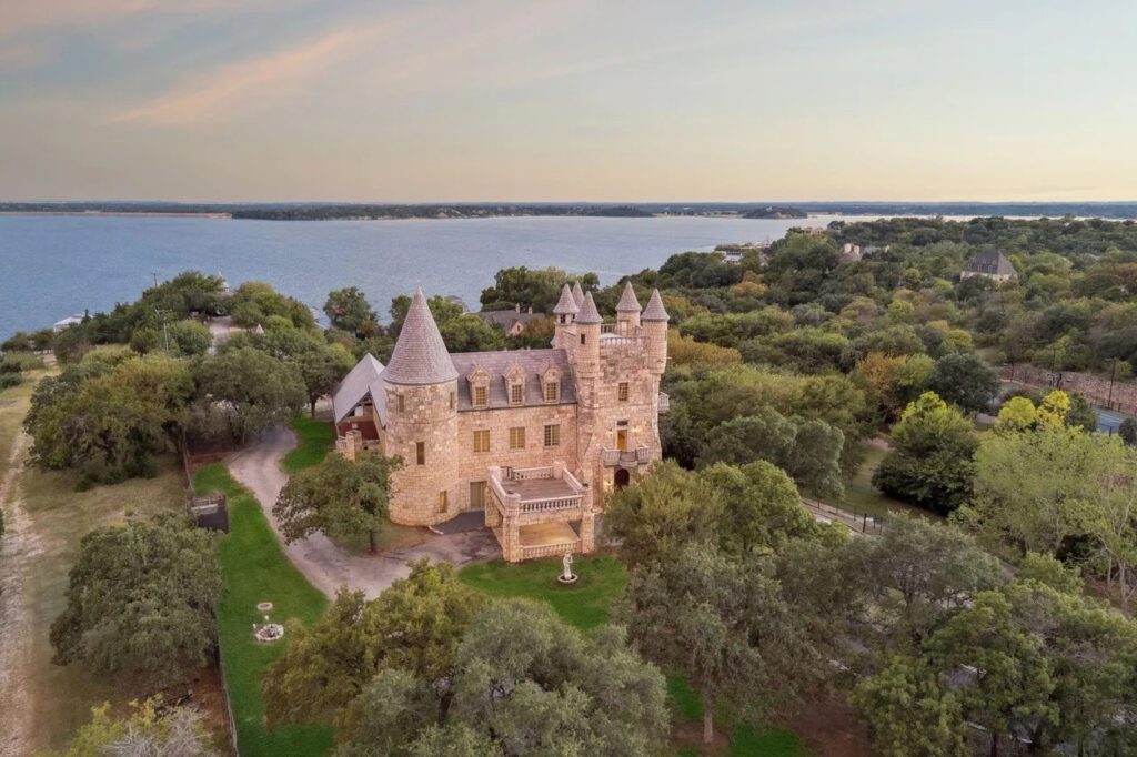 Fort Worth castle