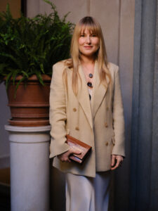 Amy Astley by Virgile Guinard.jpg USE THIS PORTRAIT