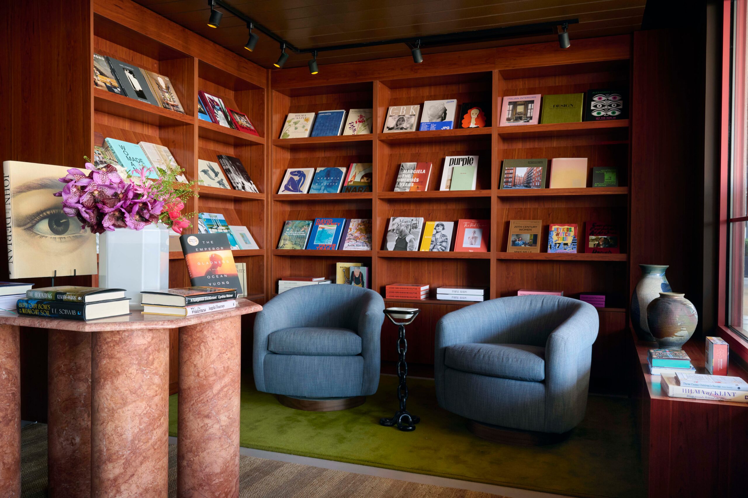 Bird’s Bookstore Dallas