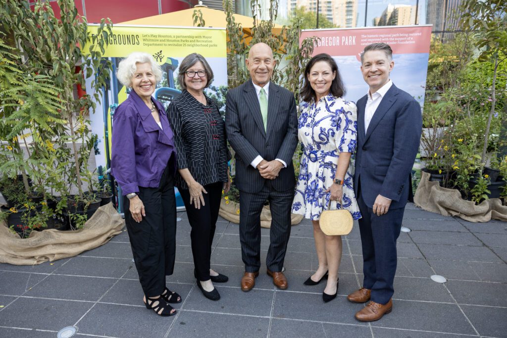 Catherine Nagel, Beth White, Mayor John Whitmire, Cullen Geiselman Muse, Justin Schultz at the Houston Parks Board annual luncheon (Photo by Jenny Antill, courtesy of Houston Parks Board)