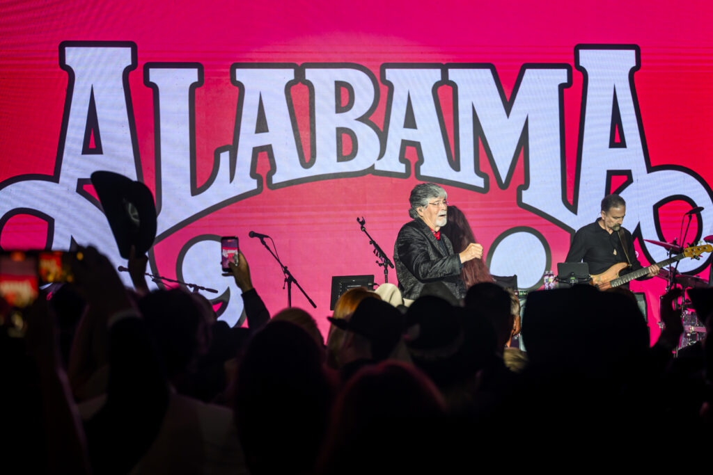 Alabama rocks the night at the 28th annual Houston Children's Charity Gala which raised $9.4 million dollars.(Photo by CatchlightGroup.com)