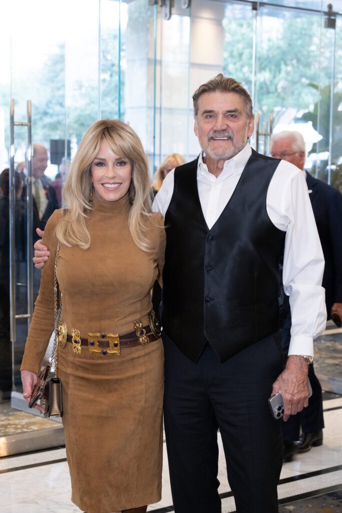 Pamela Morse & Dan Pastorini at the Texas EquuSearch evening (Photo by Wilson Parish)