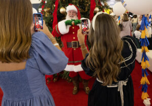 Chi Omega Christmas Market 2025 (Photo by George Fiala)