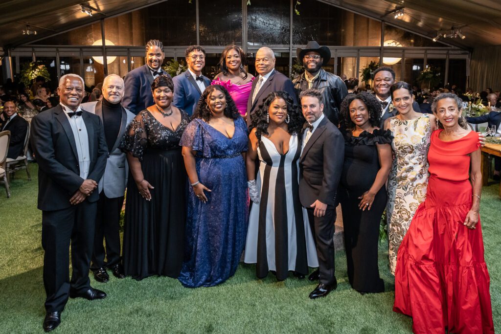 The cast of Porgy and Best with conductor James Gaffigan, opening night chairs Tony Chase & Dina Alsowayel with Patrick Summers and Khori Dastor (Photo by Emily Jaschke)