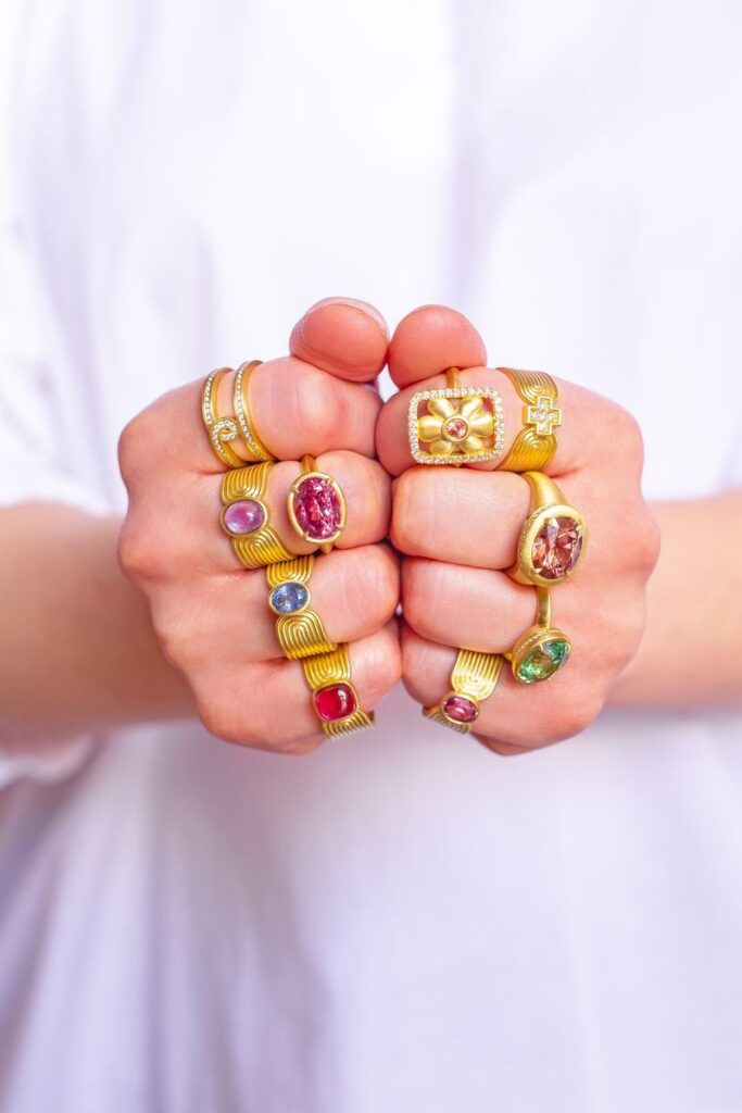 At Leigh Maxwell, hand-selected precious gemstones are wrapped in the warmth of satin-finished gold, creating luxuriously casual jewelry that speaks to the hearts of women around the world.  