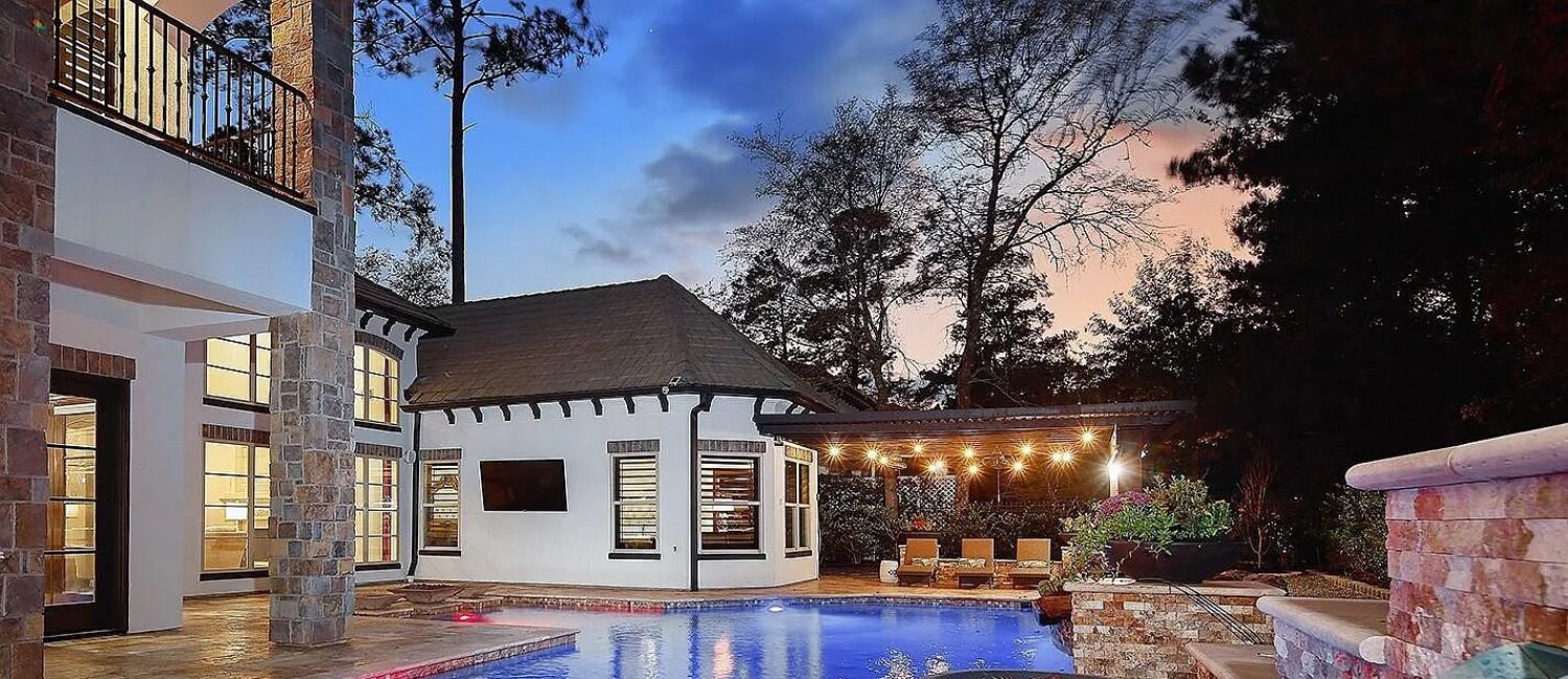 43 N Lamerie backyard