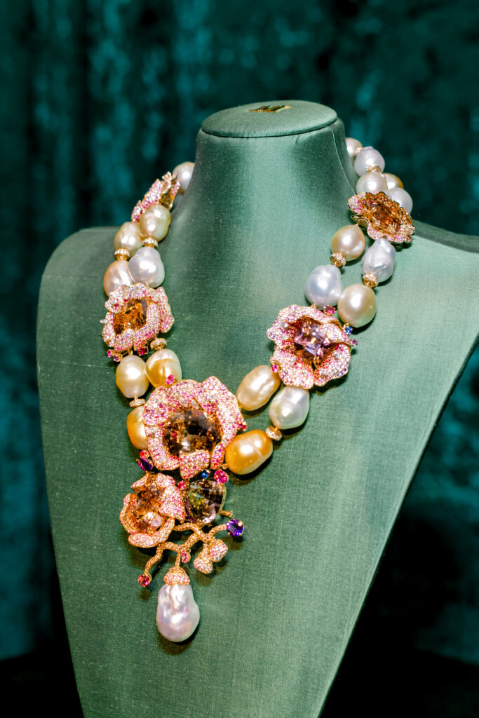 Bloem Collier by Margot McKinney (Photo by Canon Sawyer, Canon Elizabeth Photography)