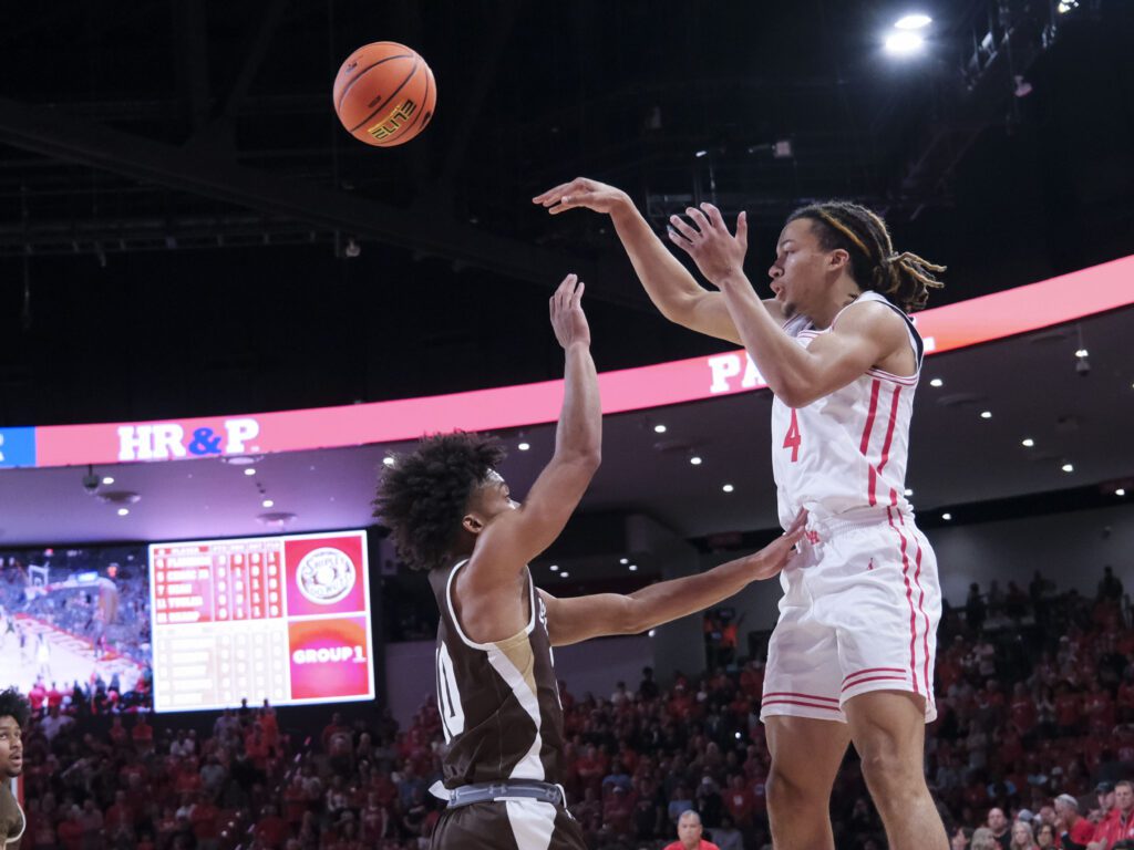 University of Houston freshman point guard Kingston Flemings knows how to find people. (Photo by F. Carter Smith)