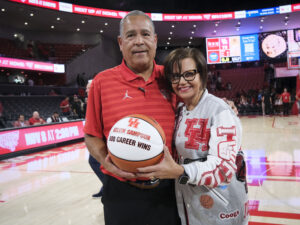 University of Houston Cougars men’s basketball team defeated the Lehigh Mountain Hawks and celebrated head coach Kelvin Sampson’s 800th career win in college basketball, at the Fertitta Center