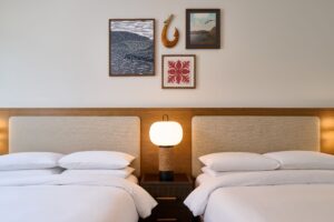 Makai Oceanfront Queen Room (Photo by Andaz Maui)